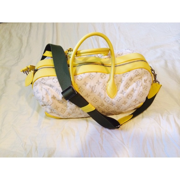 Louis Vuitton 💯Authentic Juane Yellow Springtime! - Picture 2 of 10