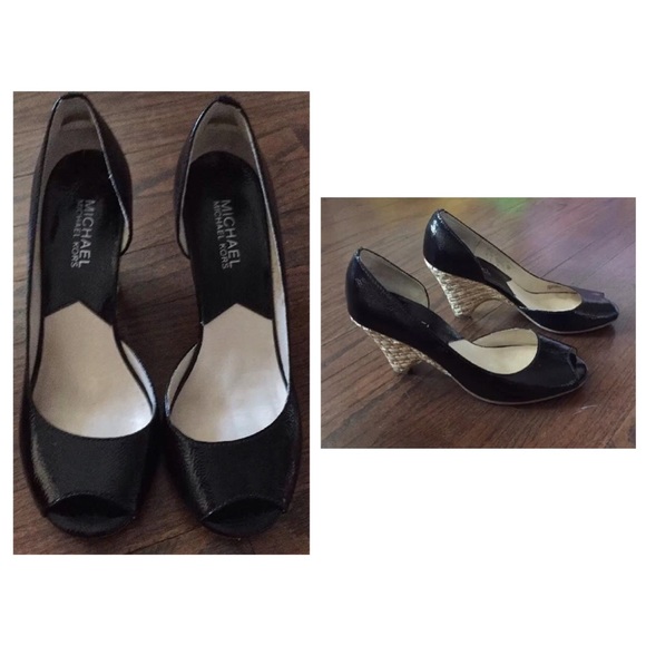 Michael Kors Size 9 1/2 Med Peep-Toe Wedges