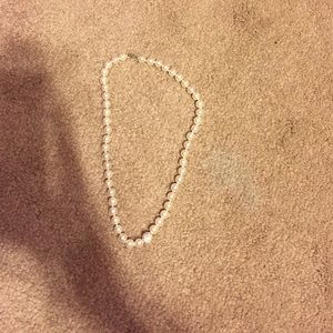 Pearl stringed necklace