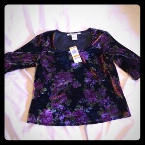 🌿SOLD🌿TRADED🌿Velvet-like crop top