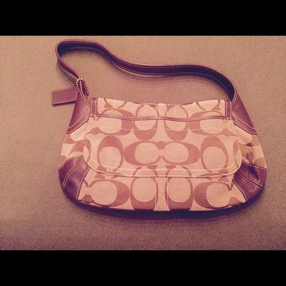 Coach Signature hobo. Brown with plum leather - Picture 2 of 2