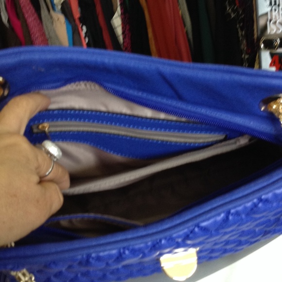Blue look a like bag - Picture 2 of 3