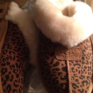 1 hr SALE* New leopard cheetah authentic uggs