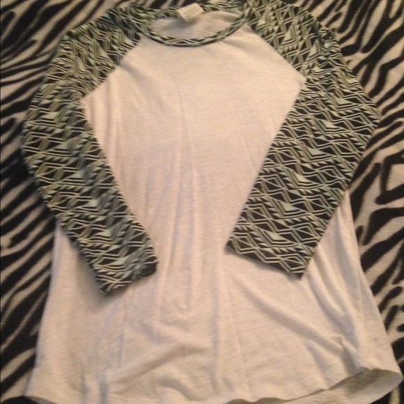 VS PINK AZTEC 3/4 SLEEVE TEE