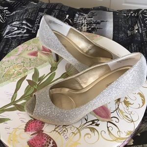 Kelly & Katie Doreen party pumps