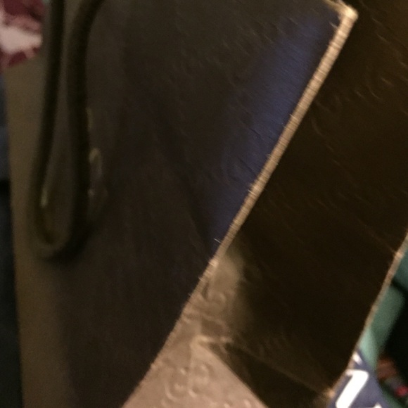 Gucci Bag - Picture 2 of 2