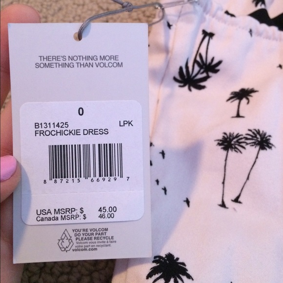 Volcom dress - Picture 2 of 4
