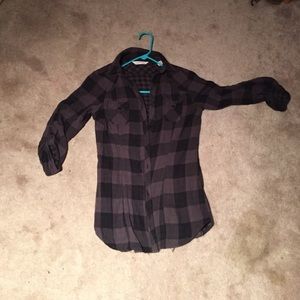Black & gray plaid top
