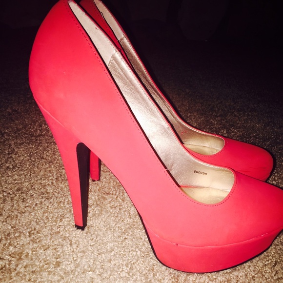 Shoes - Picture 2 of 2