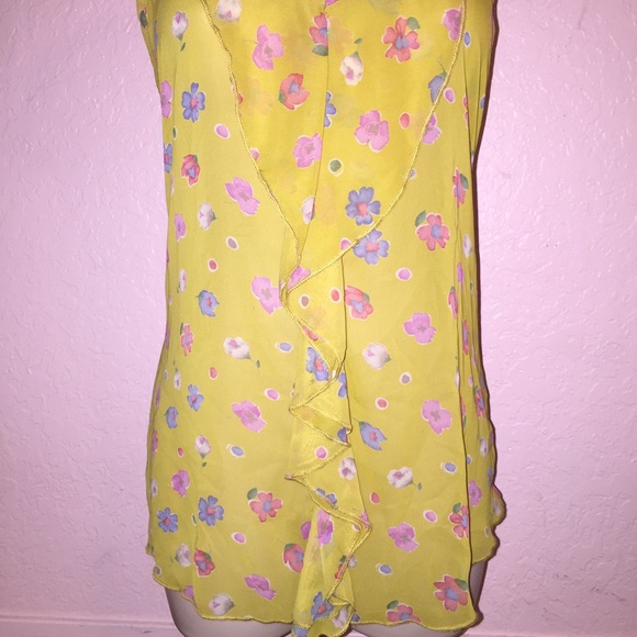 💋BRAND NEW Floral Sheer Ruffle Blouse 💋 - Picture 3 of 4