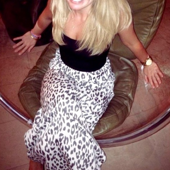 Stretchy top, open back dress with leopard print