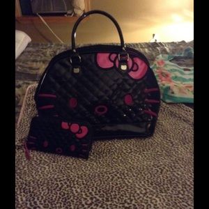 Hello kitty purse with wallet