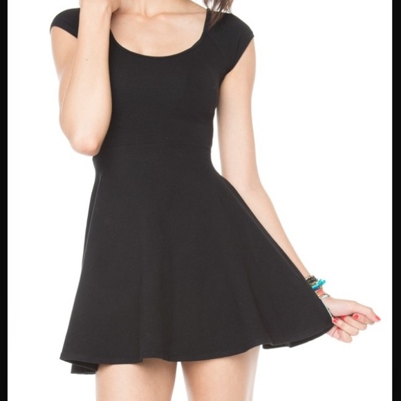 brandy melville bethan dress