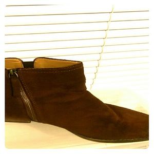 nine west medium brown suede boots.