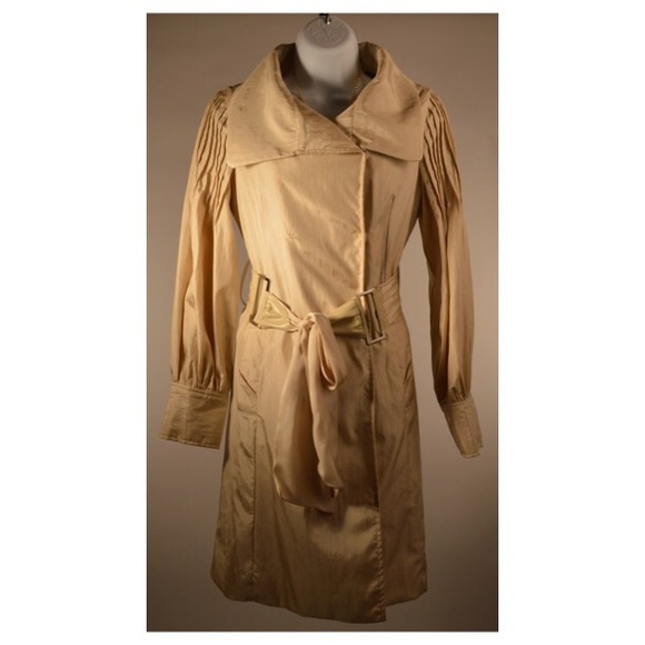 🔶FINAL PRICE🔶 Renee C. Gold 3/4 Length Coat