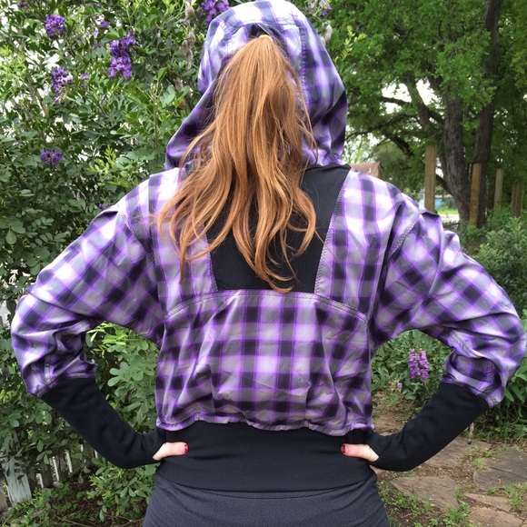 LuluLemon Plaid ponytail hood pullover jacket - Picture 3 of 4