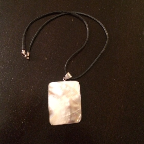 Shell like necklace