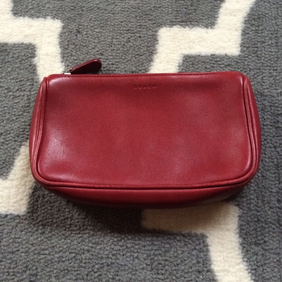 Red coach clutch