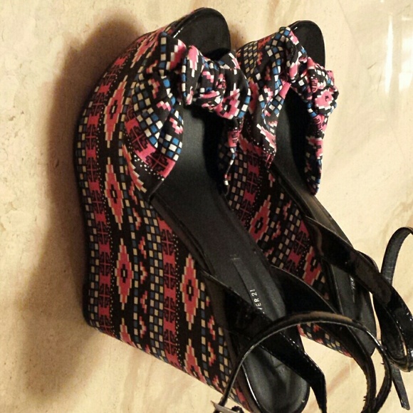 Forever 21 shoes - Picture 2 of 2