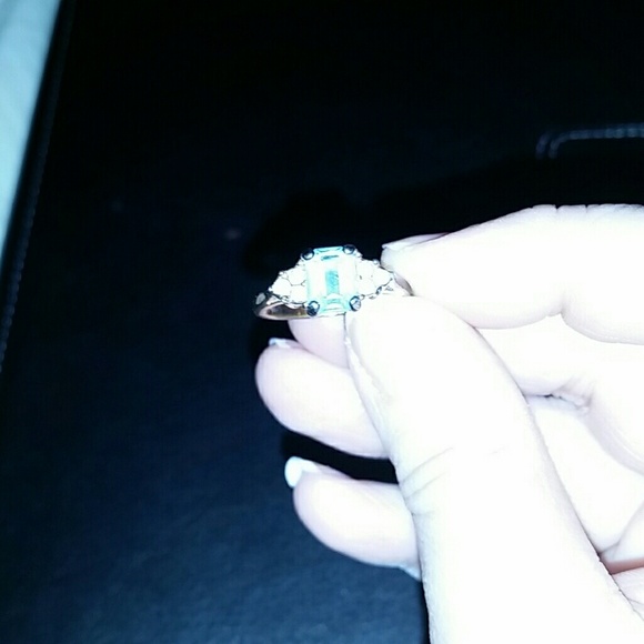 Bluestone/diamond ring 10k