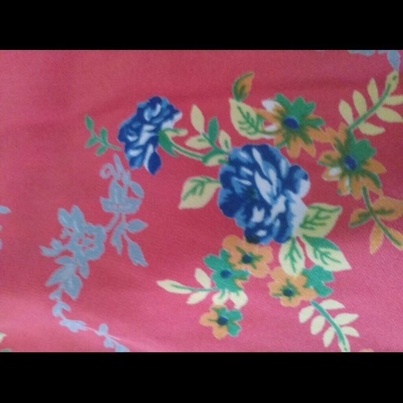 🆕 Pretty floral crop top - Picture 4 of 4