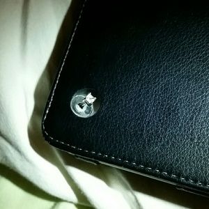 Helzberg  1/4 cart ear ring ⭐⭐price drop⭐⭐