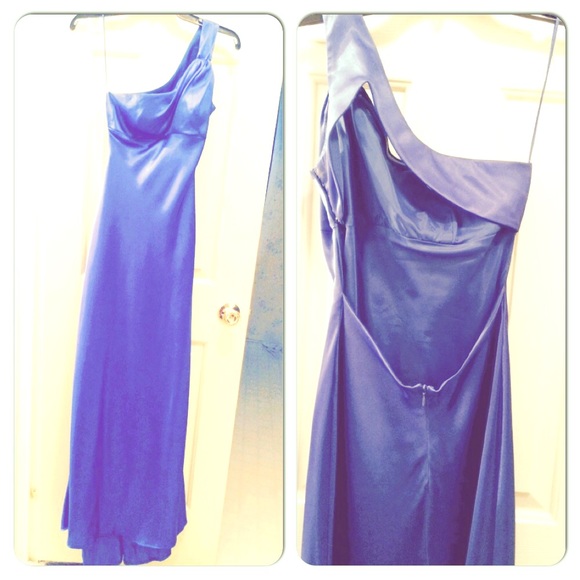 Simple formal gown