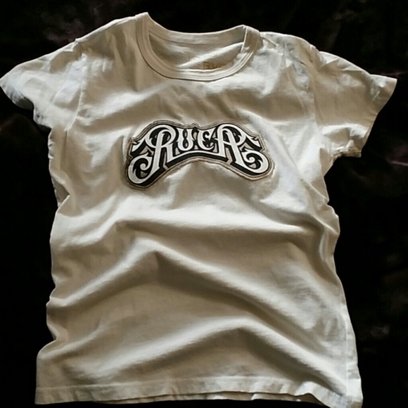 Like new RVCA  TSHIRT