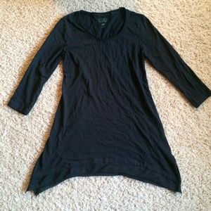 Black Sharkbite Tunic