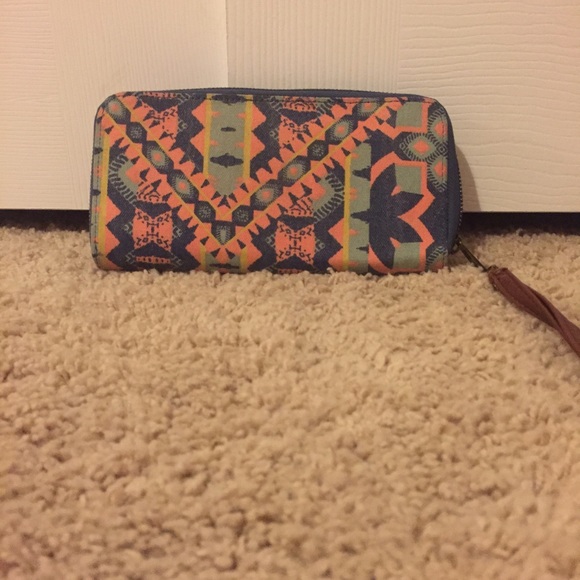 Aztec wallet and leave in conditioner
