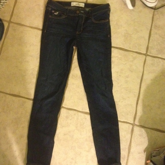 Hollister High-Rise Super Skinny Jeans (dark wash)