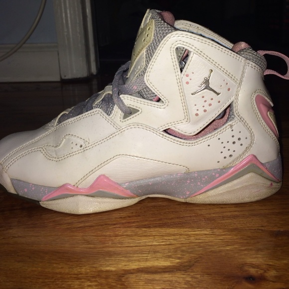 Women's Jordan's 🏀👟🎀