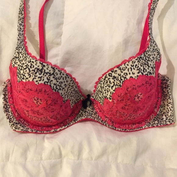 ❌SOLD❌ 32D Victoria's Secret Body By Lined Demi