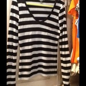 Long sleeve striped comfy blouse
