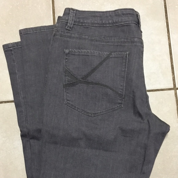 Never worn grey Lee jeans