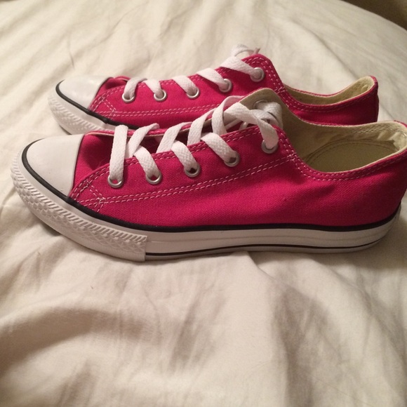 Pink converse