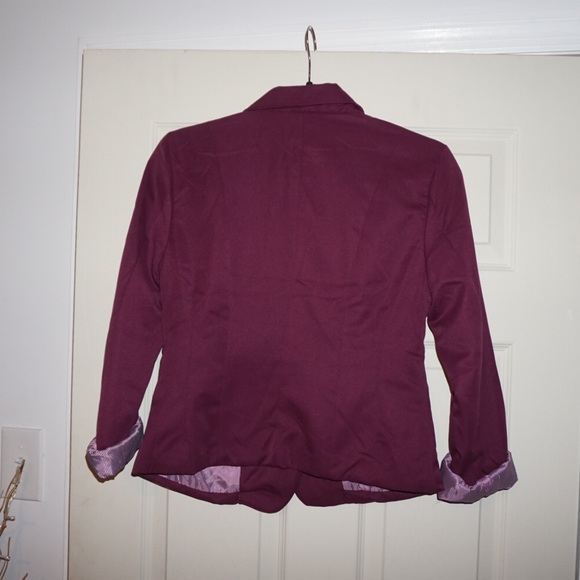 ❌SOLD❌ Raspberry Feminine Fitted Flirty Blazer - Picture 2 of 3