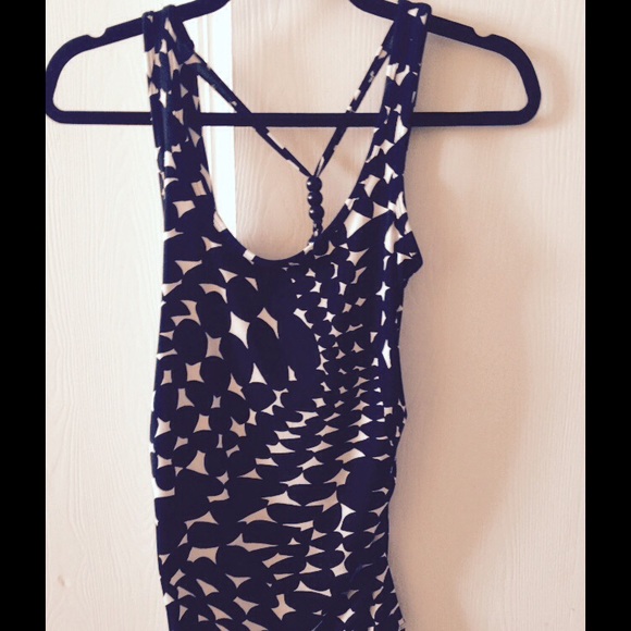 Kenneth Cole top