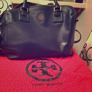 Authenic Tory Burch Robinson satchel in navy
