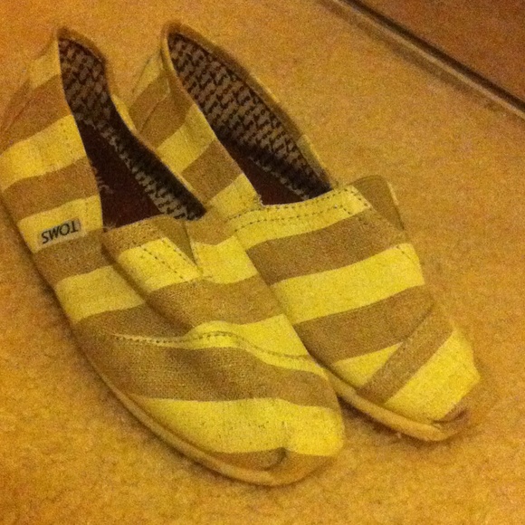Toms