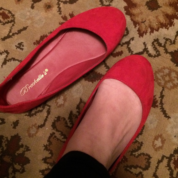 Red flats - Picture 2 of 3