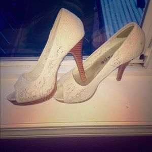Cream Lace and Wooden Peeptoe Heels