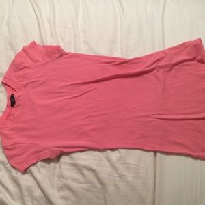 Pink t