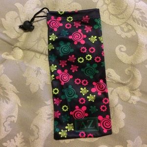 Delta Zeta Glasses Bag