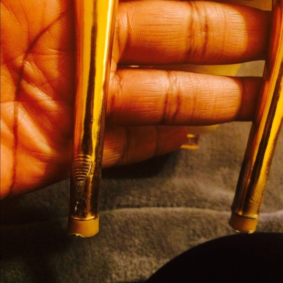 BCBG MaxAzria gorgeous shoe - Picture 3 of 4