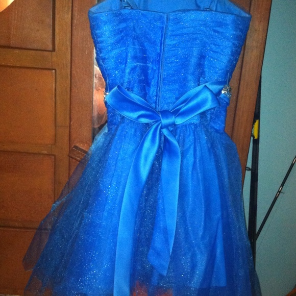 Mori Lee formal dress - Picture 5 of 8