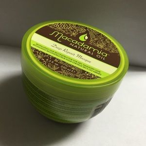 Macadamia natural oil deep repair mask.