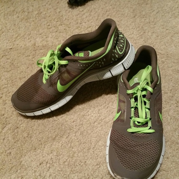 Nike free runs 5.0