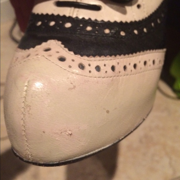 Betsy Johnson 4 1/2 inch heels size 6.5 - Picture 2 of 3