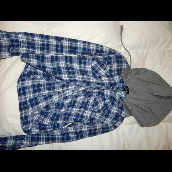 flannel w hoodie